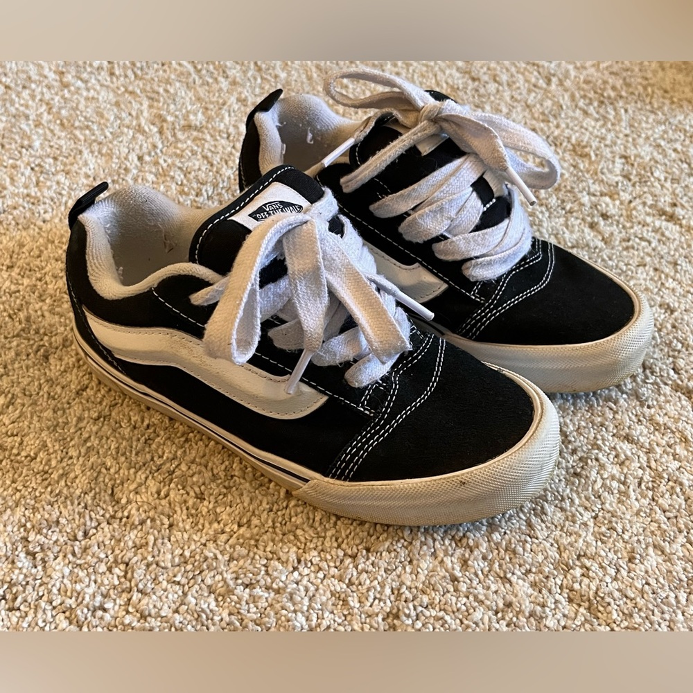 VANS Big Kids Knu Skool Shoe